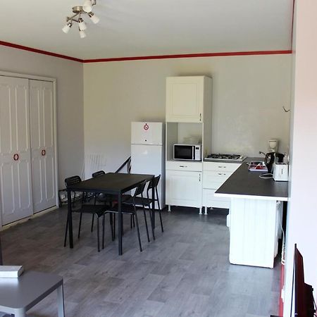 Maison Charmante A Saint-Patrice Avec Jardin Prive Luaran gambar